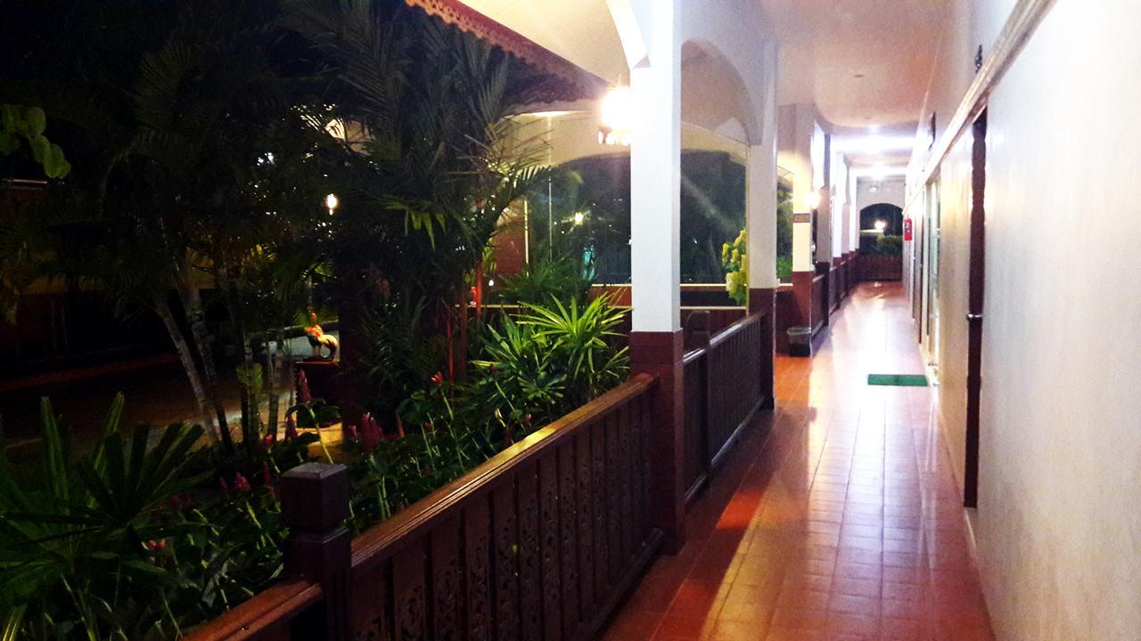Khum Nakhon Hotel Nakhon Si Thammarat Exterior photo