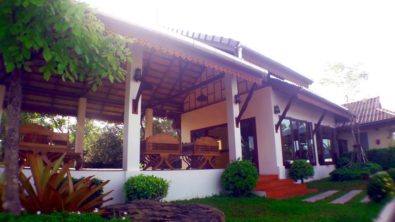 Khum Nakhon Hotel Nakhon Si Thammarat Exterior photo